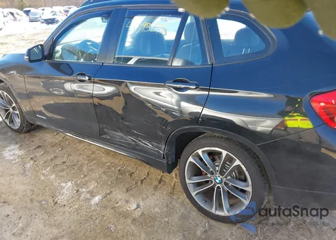 2015 BMW X1 xDrive28I из США, поврежденный, VIN WBAVL1C58FVY39901